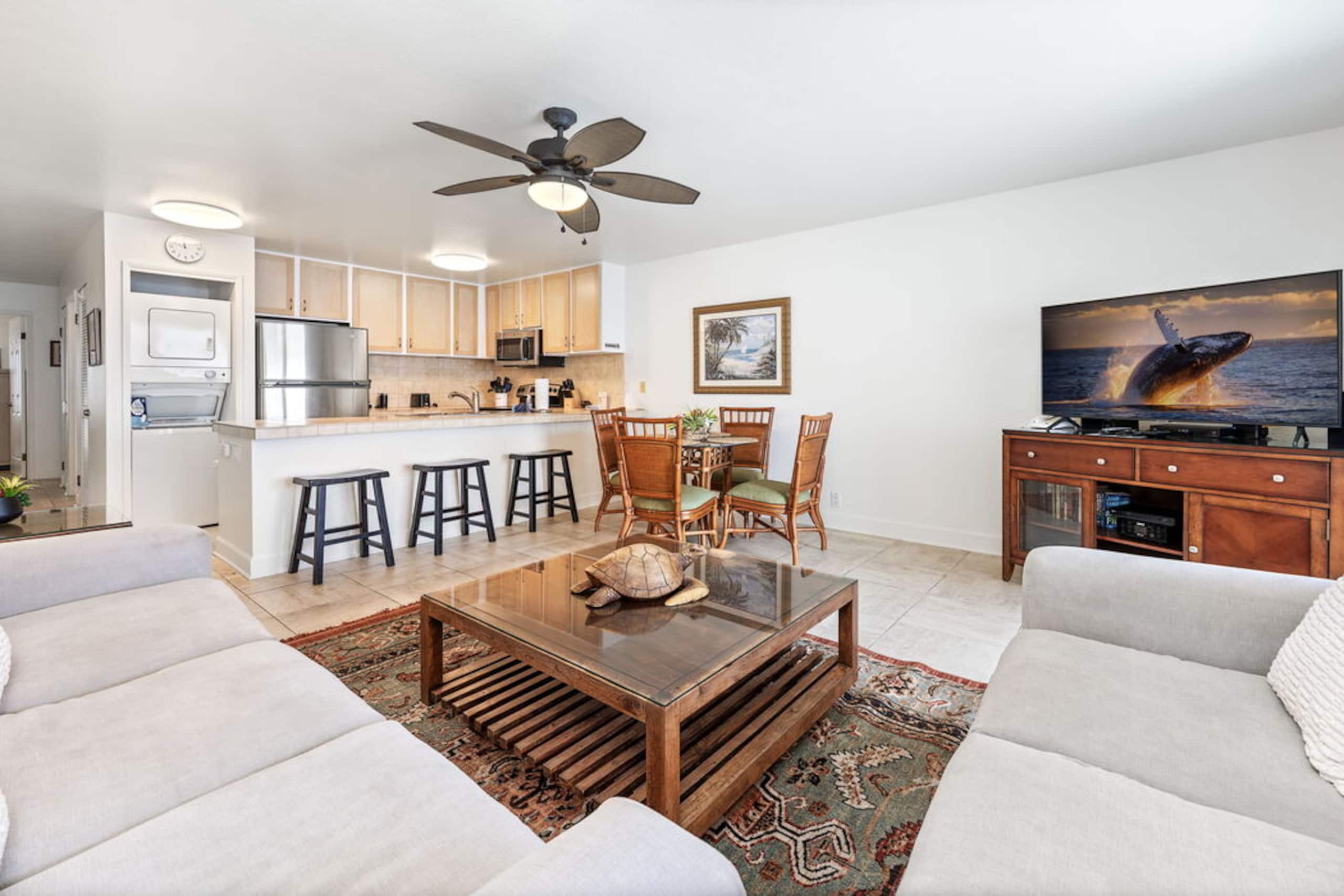 Condo in Kailua-Kona · ★4.33 · 2 bedrooms · 3 beds · 2 baths - Image 5