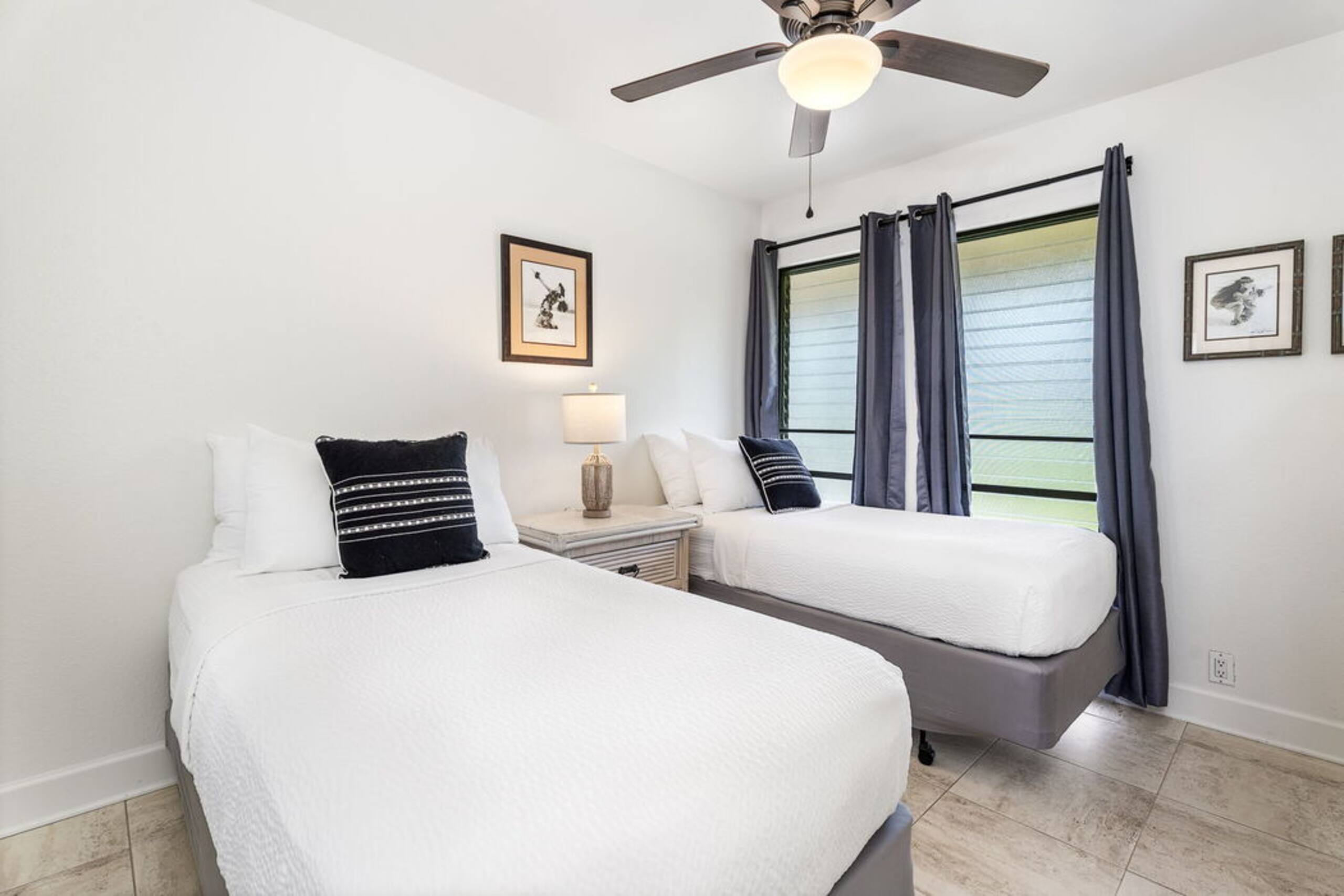 Condo in Kailua-Kona · ★4.33 · 2 bedrooms · 3 beds · 2 baths - Image 15