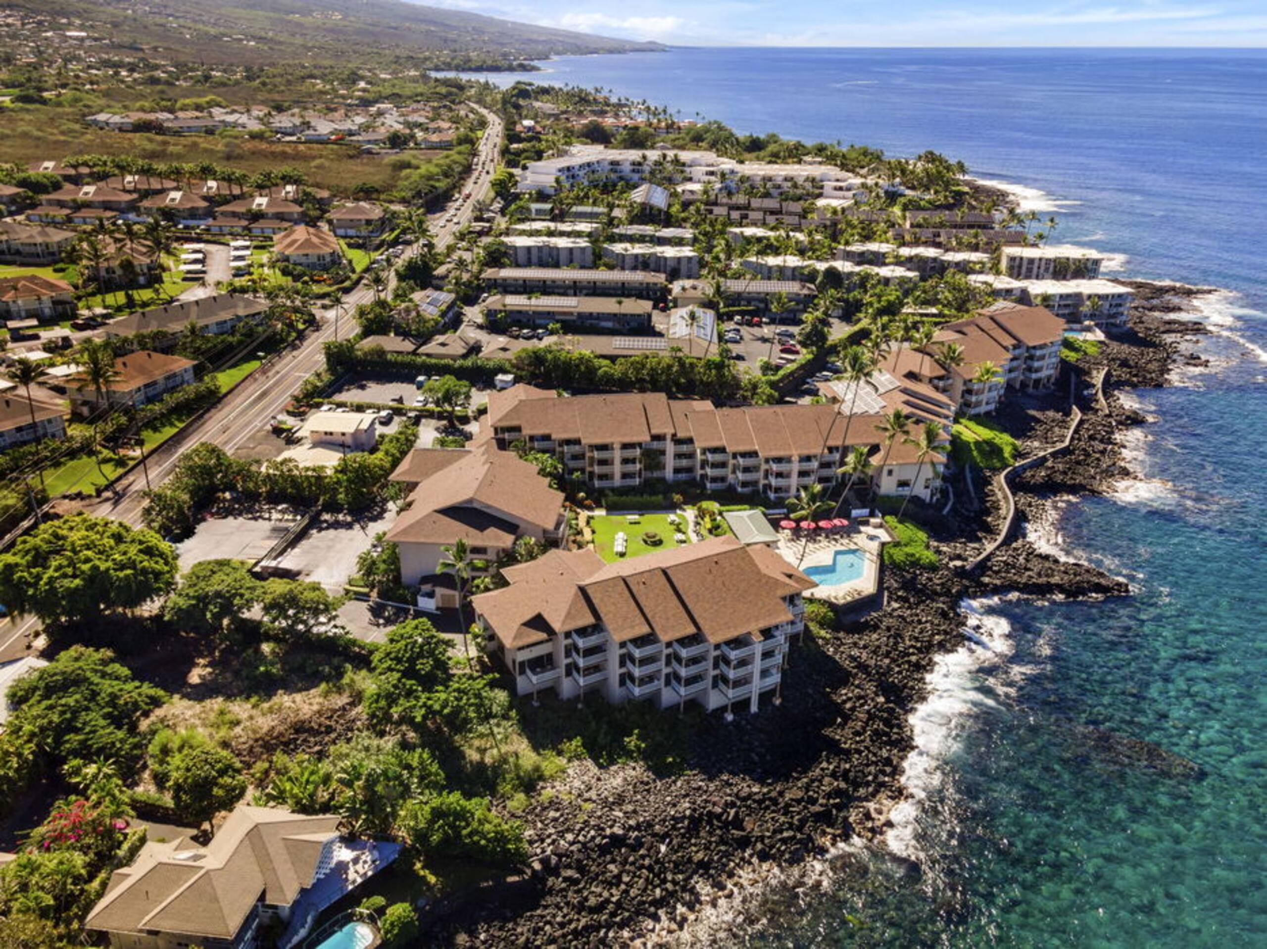 Condo in Kailua-Kona · ★4.33 · 2 bedrooms · 3 beds · 2 baths - Image 28