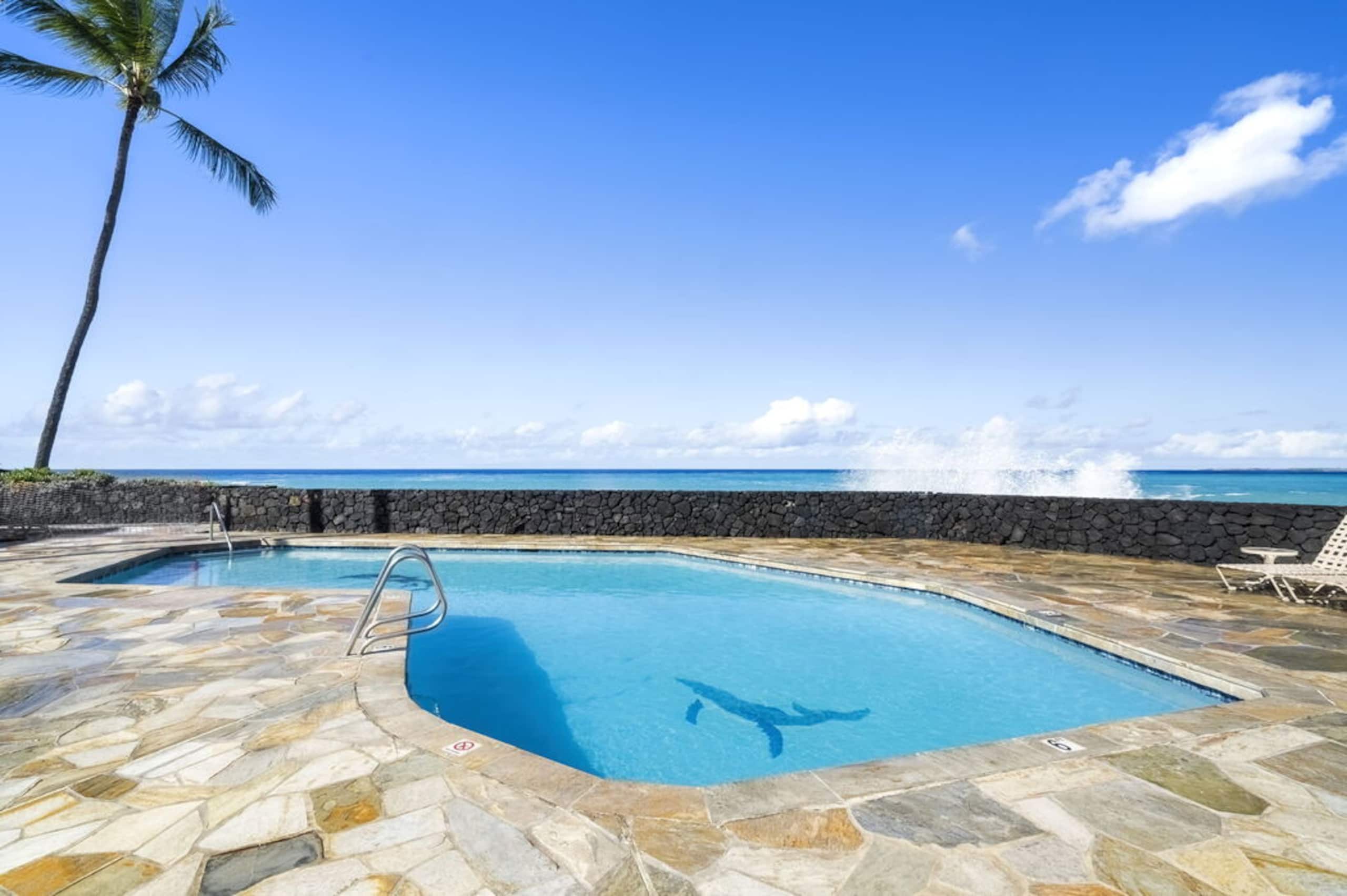 Condo in Kailua-Kona · ★4.33 · 2 bedrooms · 3 beds · 2 baths - Image 35