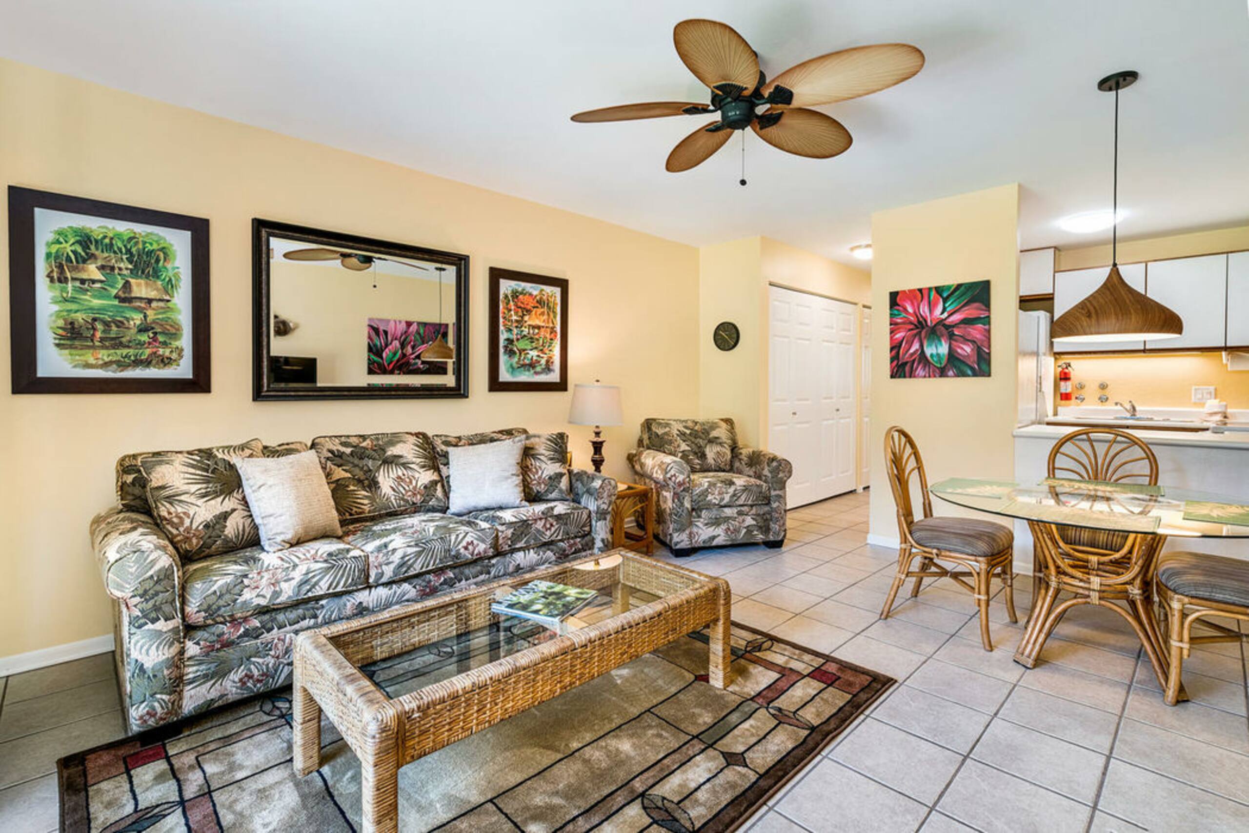 Condo in Kailua-Kona · ★4.71 · 1 bedroom · 2 beds · 1 private bath - Image 7