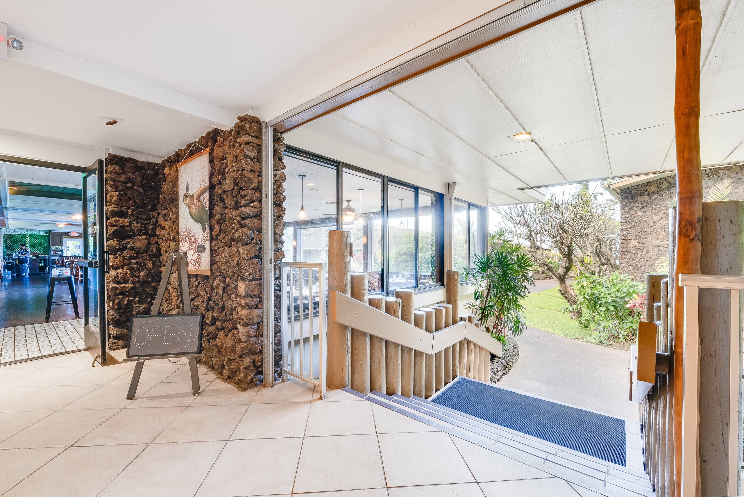 Condo in Lahaina · ★4.4 · 1 bedroom · 2 beds · 1 bath - Image 21