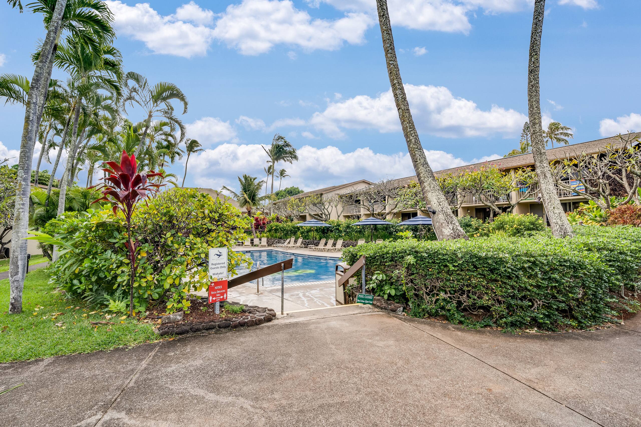 Condo in Lahaina · ★4.4 · 1 bedroom · 2 beds · 1 bath - Image 33