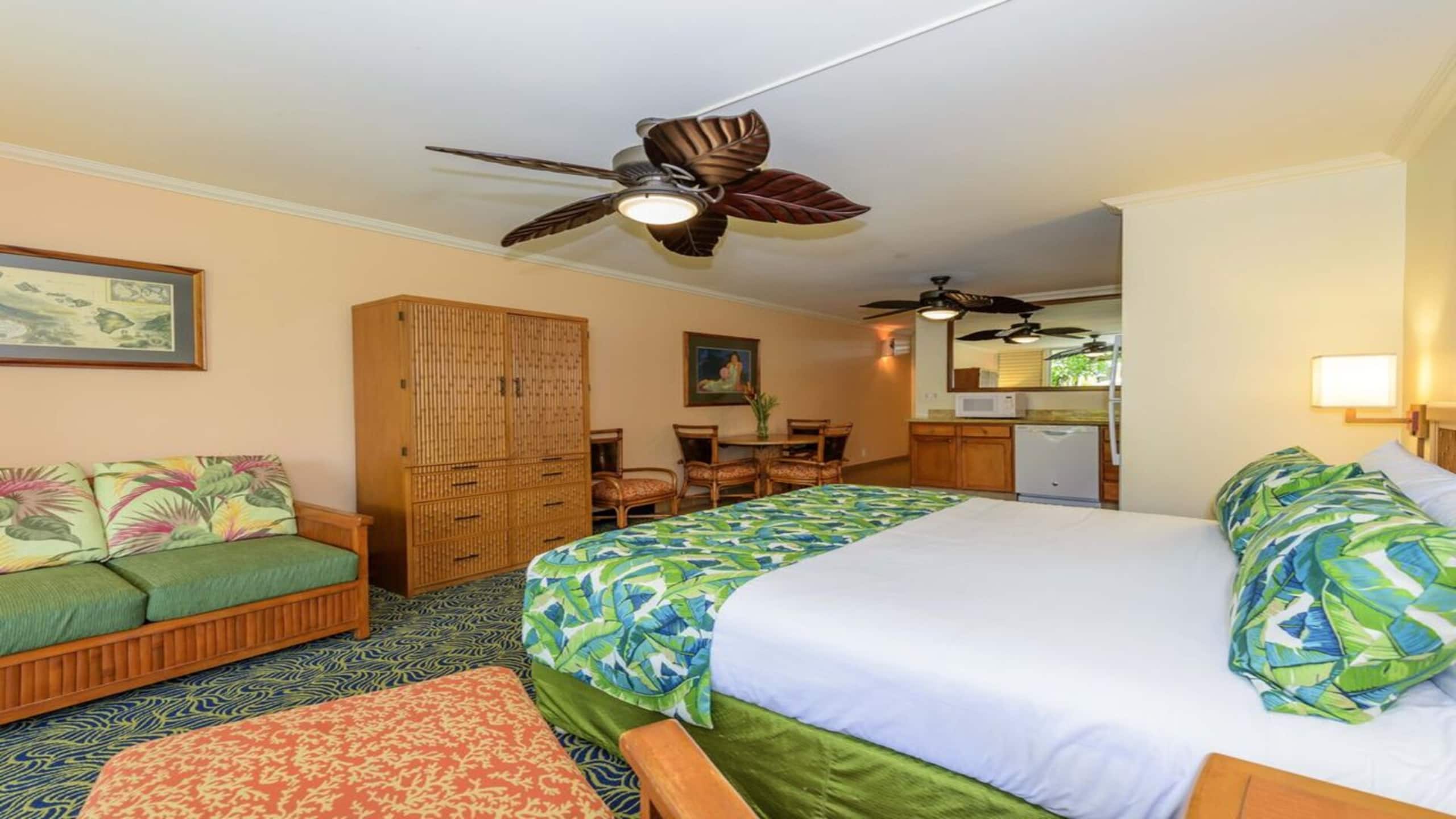 Condo in Lahaina · ★4.4 · 1 bedroom · 2 beds · 1 bath - Image 16