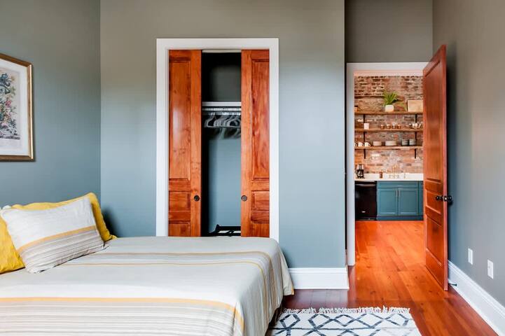 Designer Bohemian Loft on Iconic Magazine Street gallery image 3