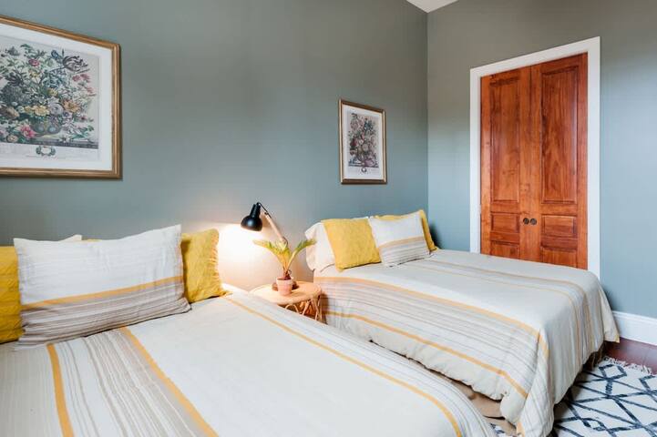 Designer Bohemian Loft on Iconic Magazine Street gallery image 2