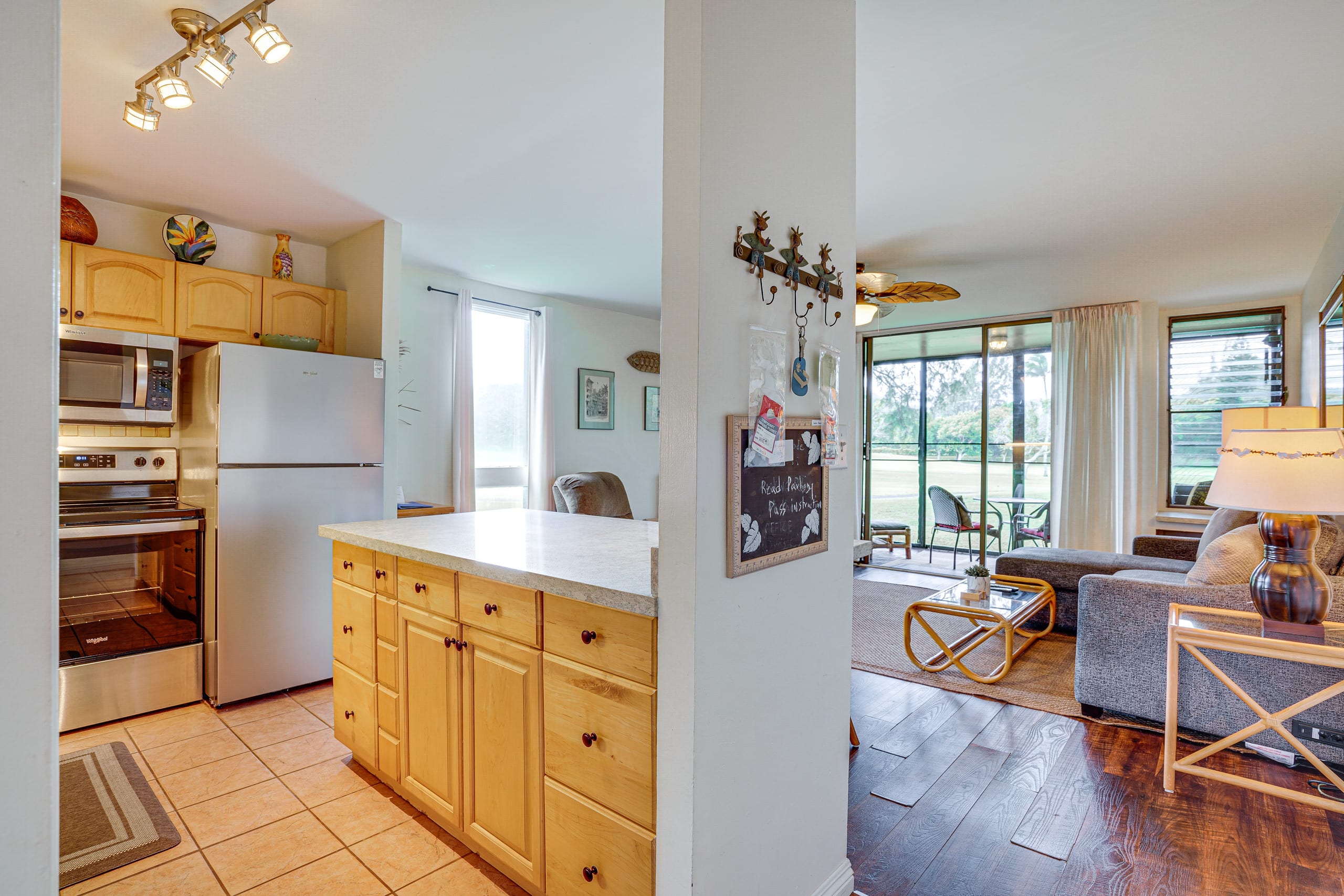 Condo in Kahuku · ★4.69 · 1 bedroom · 2 beds · 1 private bath - Image 4