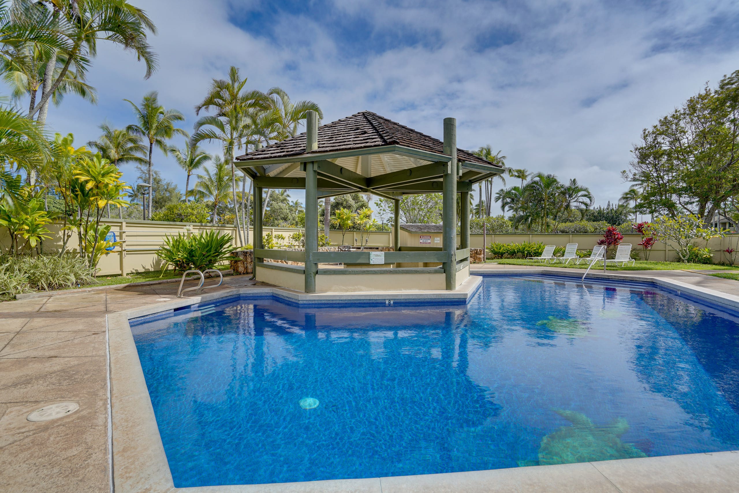 Condo in Kahuku · ★4.69 · 1 bedroom · 2 beds · 1 private bath - Image 23