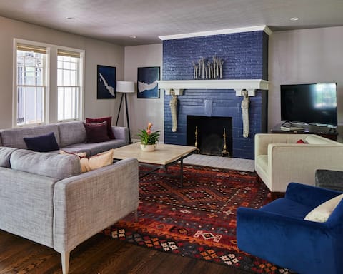 Apt2@EdenBrae - Walkable Southern Gothic Mansion