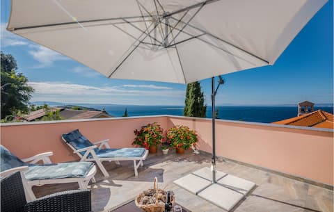 Stunning apartment in Stara Baska