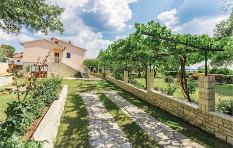 2 bedroom amazing apartment in Kanfanar