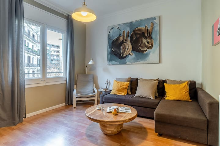 Beautiful apartment near Sagrada Familia