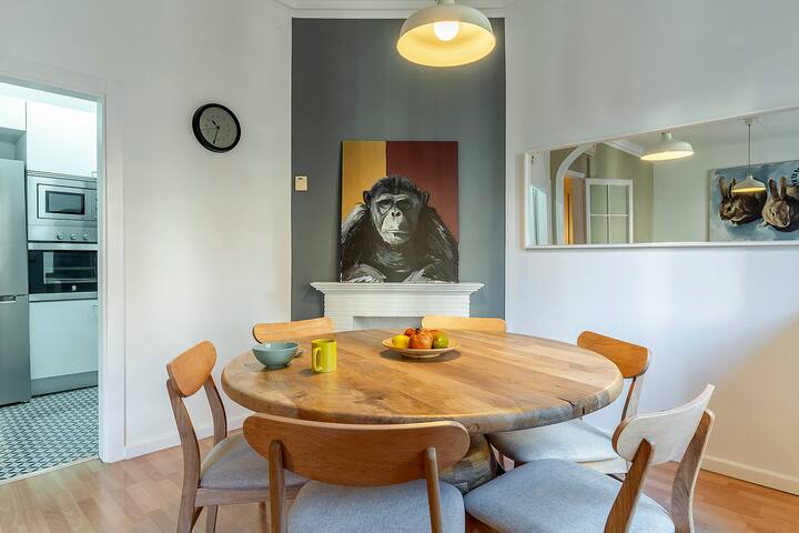 Beautiful apartment near Sagrada Familia gallery image 2