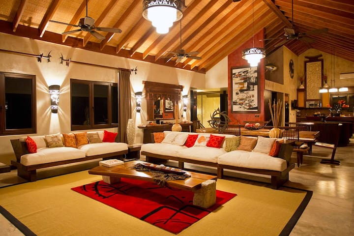 Tamarindo Luxury Villas managed Airbnb listing 1