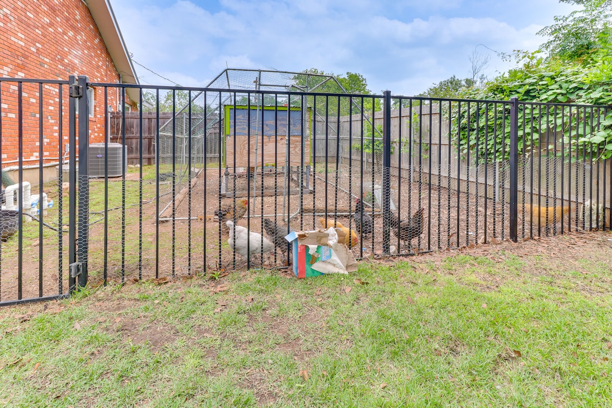 12 Mi to Dtwn: Austin Guest Cottage w/ Pool Access