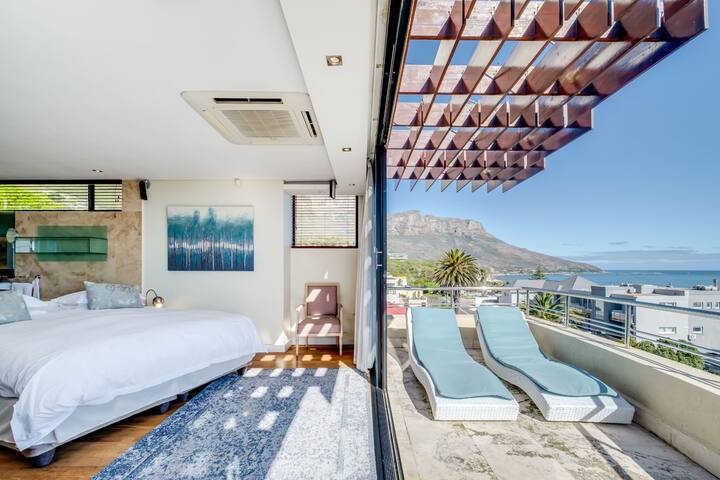 Family Villa with Pool and Views Lions Crest gallery image 4