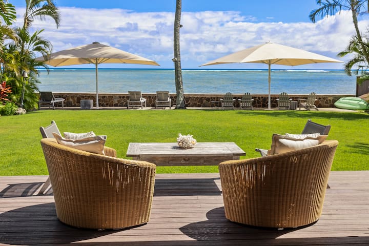 Luxe Moana Lani Oceanfront Home w/ Pool & Jacuzzi