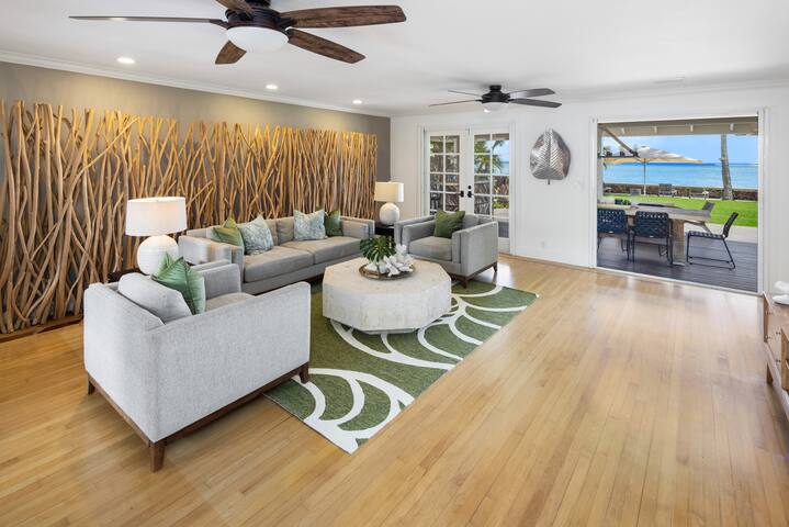 Luxe Moana Lani Oceanfront Home w/ Pool & Jacuzzi gallery image 3