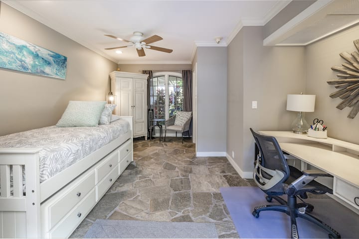 Pool Room with twin bed and trundle, a flexible extra sleeping space (no A/C).