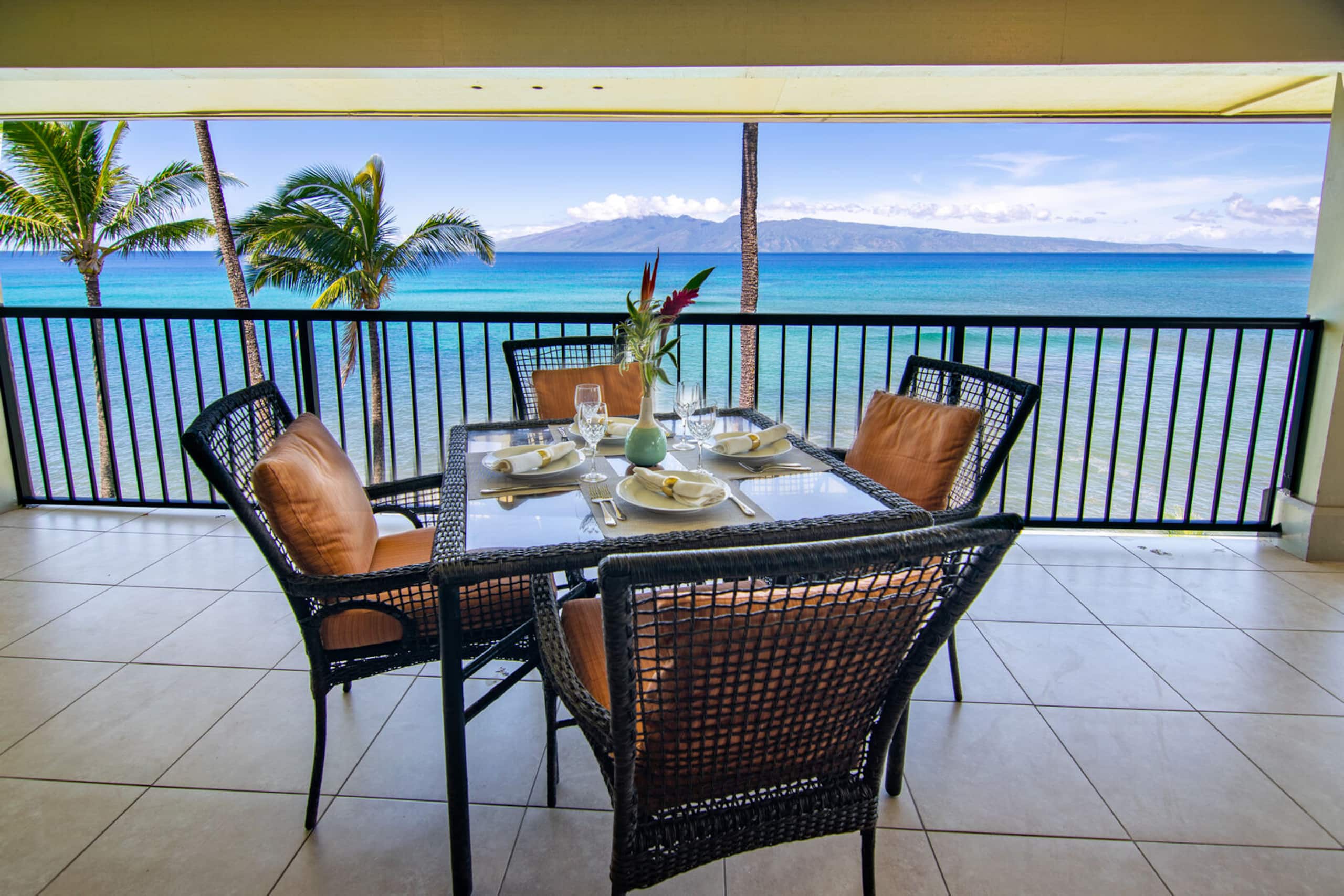 Condo in Lahaina · ★4.78 · 2 bedrooms · 3 beds · 2 private baths - Image 2