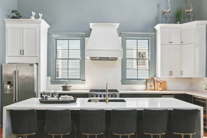 Designer Home on Magazine | Pool and Spa gallery image 3