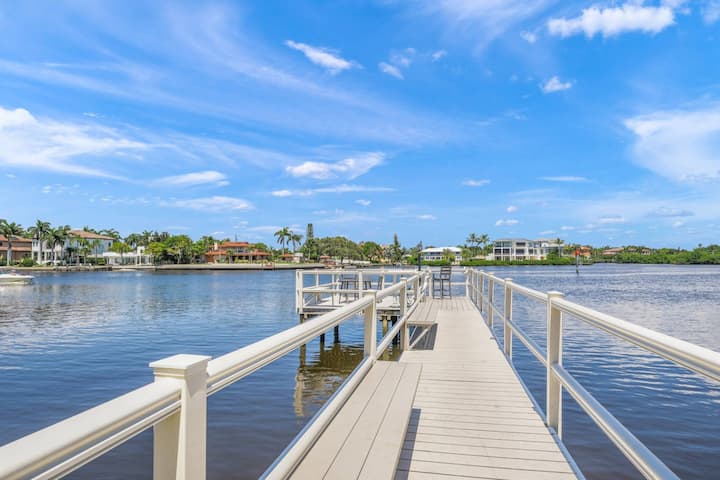 Poolside Style, Beachside Soul At Sk's Bay Oaks! - Siesta Key, FL