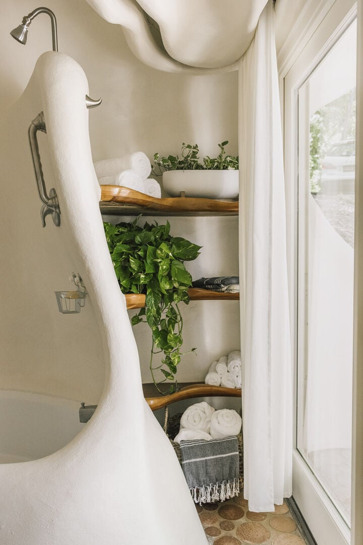 The Iconic Bloomhouse | Romantic Austin Escape