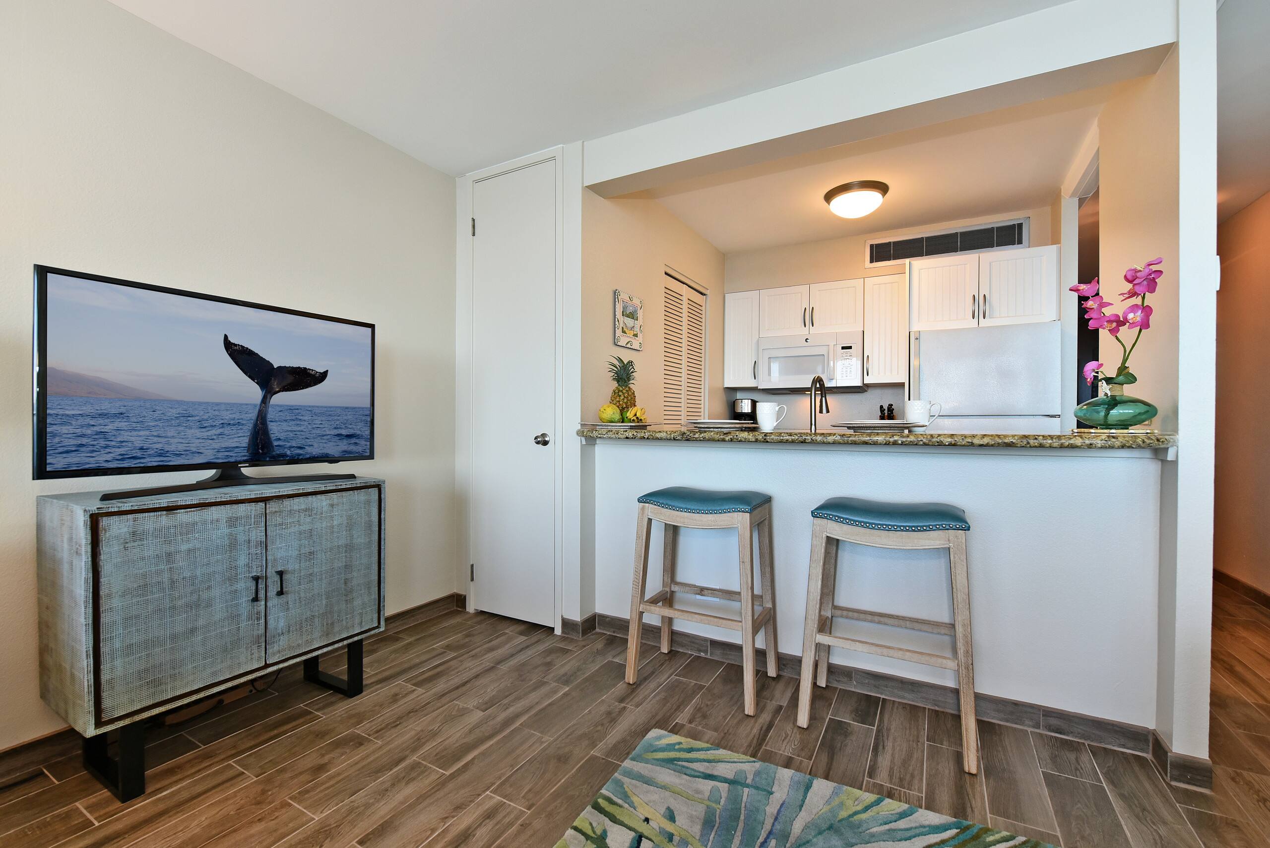 Condo in Lahaina · ★4.87 · 1 bedroom · 1 bed · 1 bath - Image 17