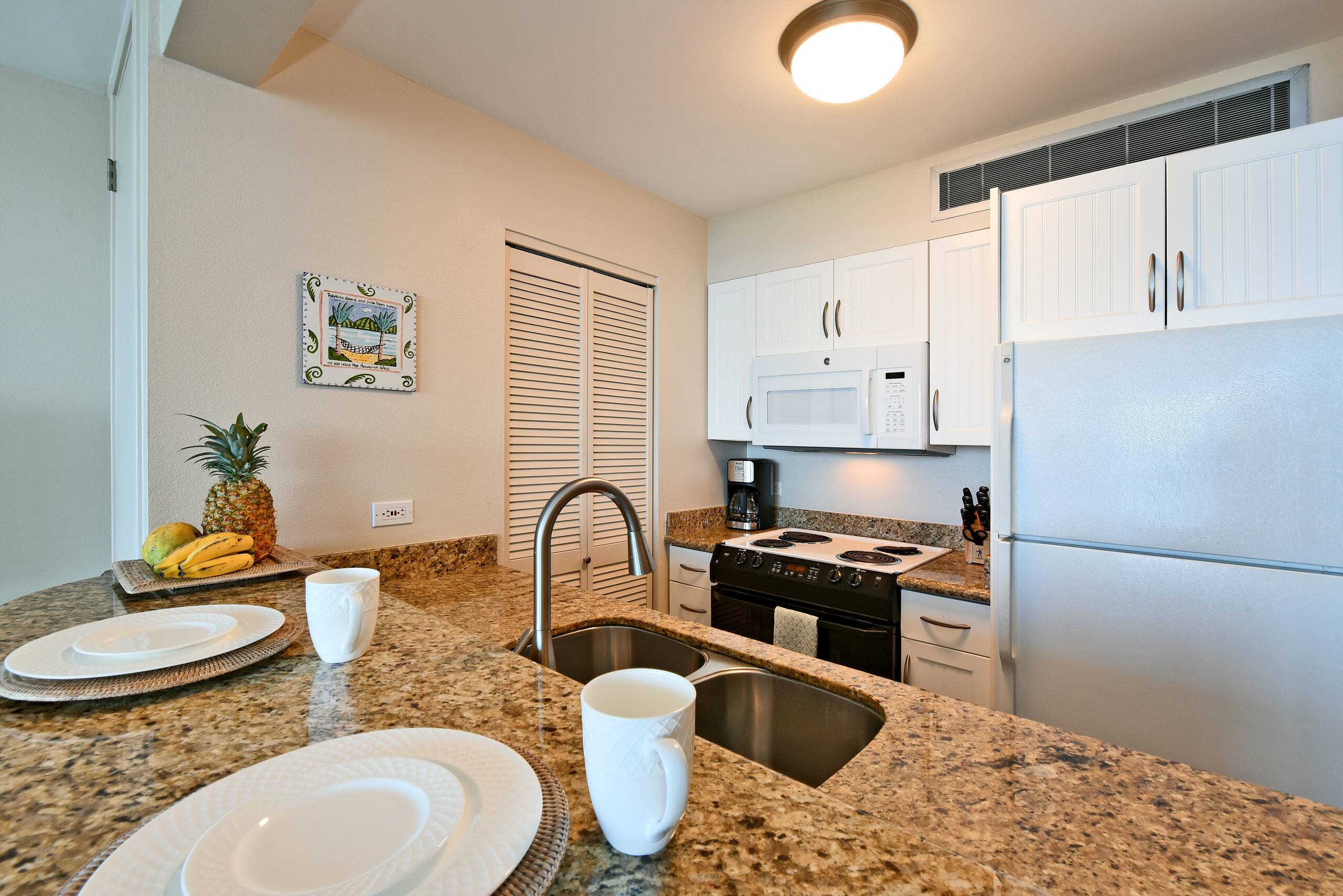 Condo in Lahaina · ★4.87 · 1 bedroom · 1 bed · 1 bath - Image 7