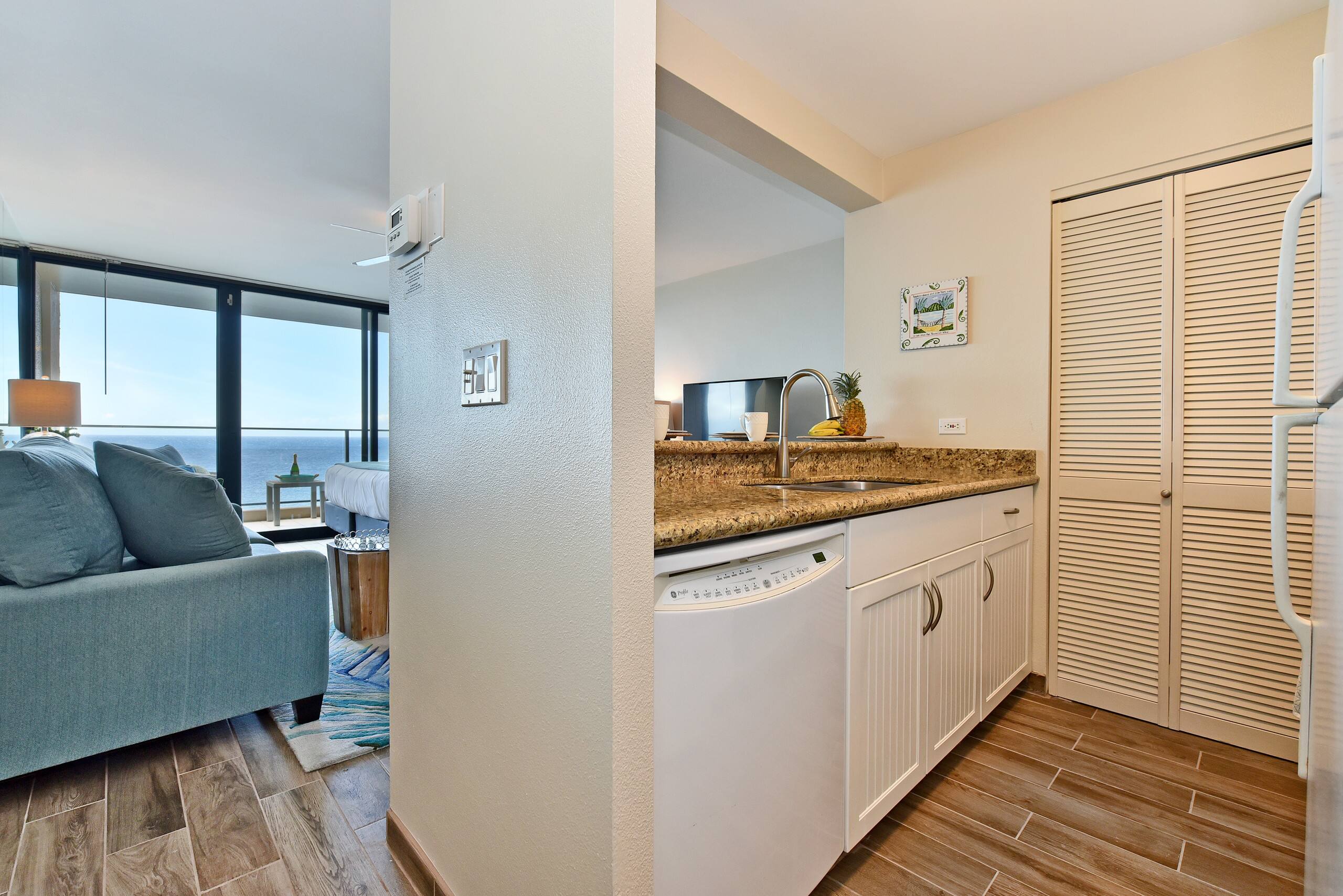 Condo in Lahaina · ★4.87 · 1 bedroom · 1 bed · 1 bath - Image 19