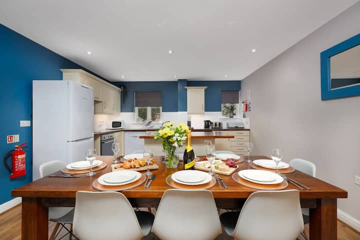 Hassop Cottage - Bonsall