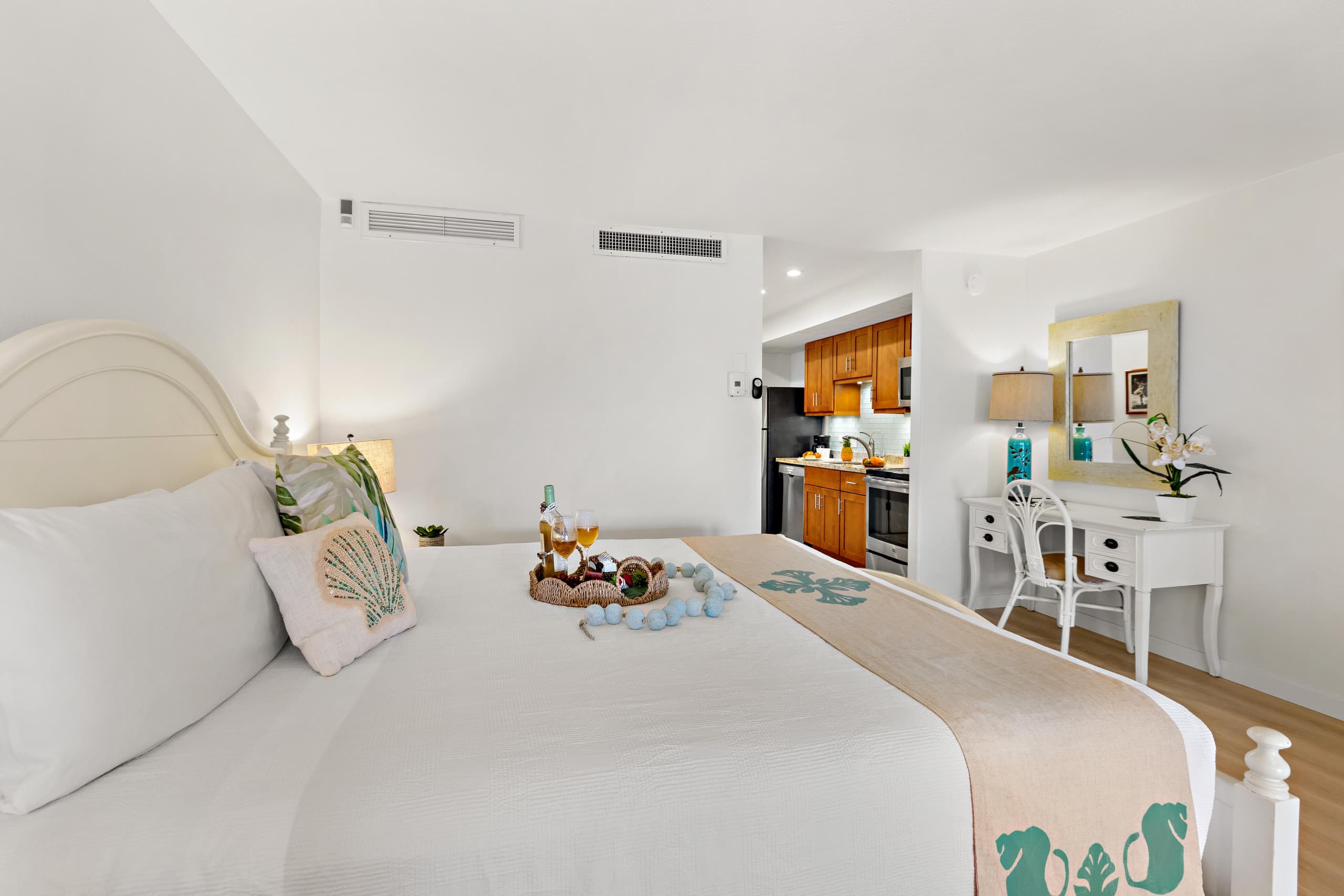 Home in Kaanapali · ★4.85 · Studio · 1 bed · 1 private bath - Image 19