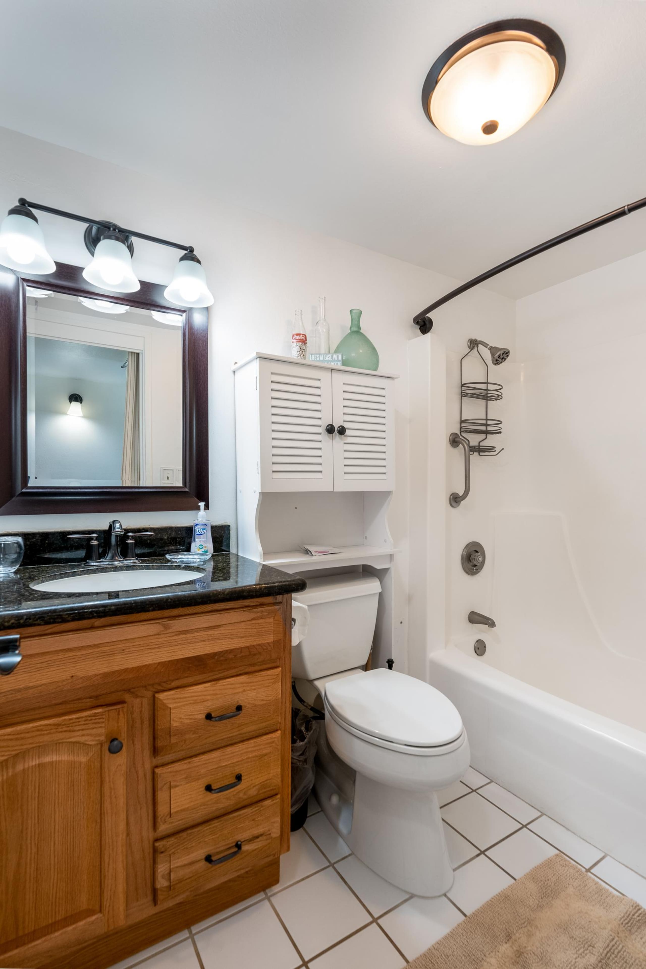 Turtle Bay Top Floor Studio unit 164 with Split AC - Image 4