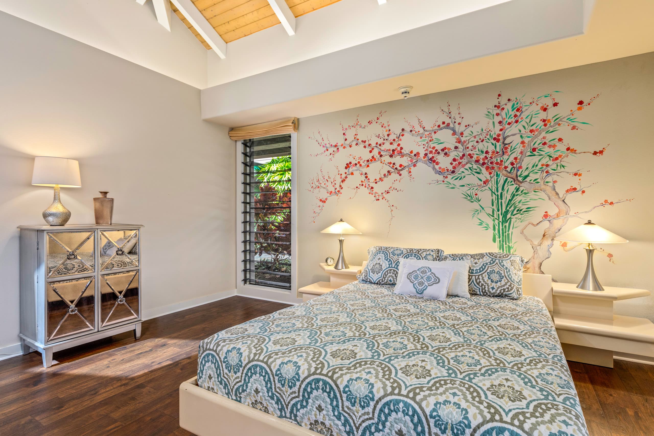 Home in Kailua-Kona · ★4.66 · 4 bedrooms · 5 beds · 3.5 baths - Image 37