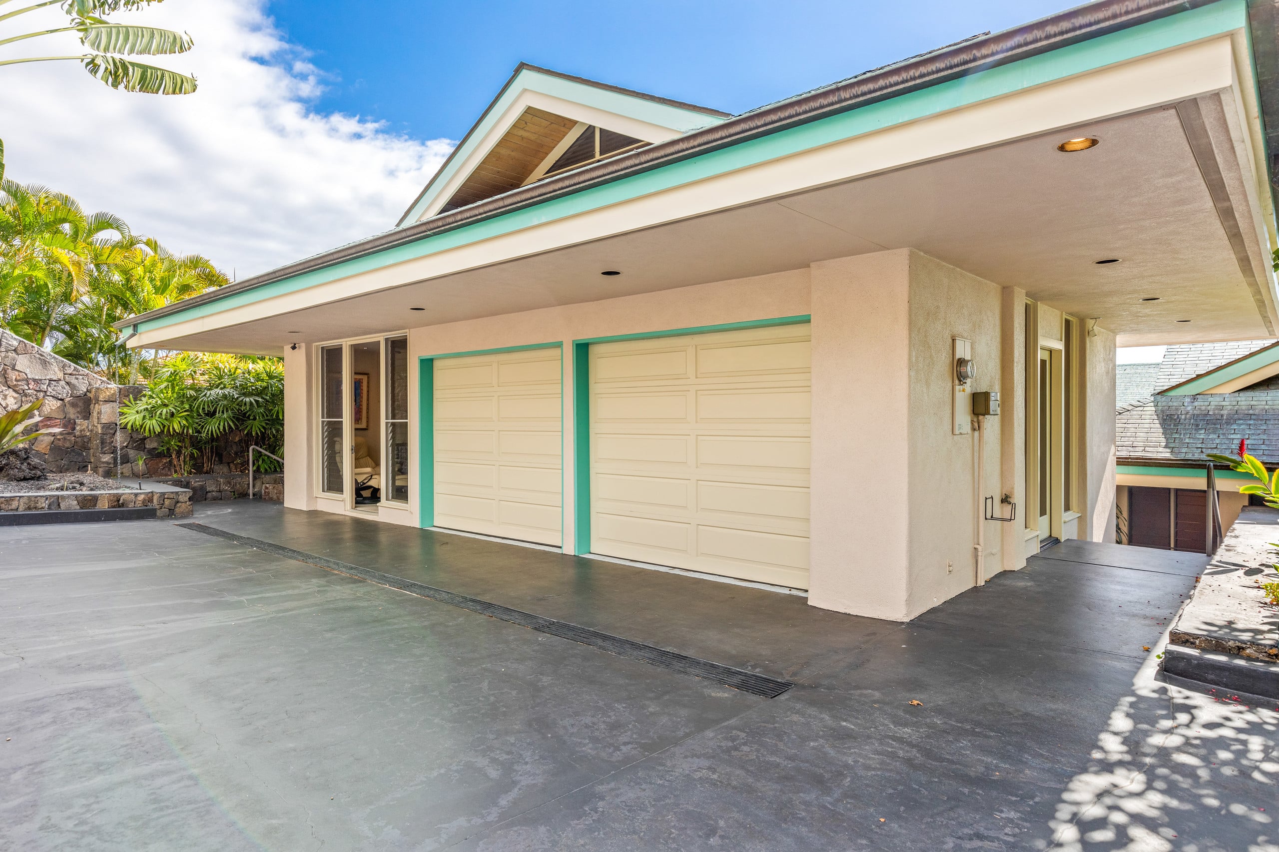 Home in Kailua-Kona · ★4.66 · 4 bedrooms · 5 beds · 3.5 baths - Image 40