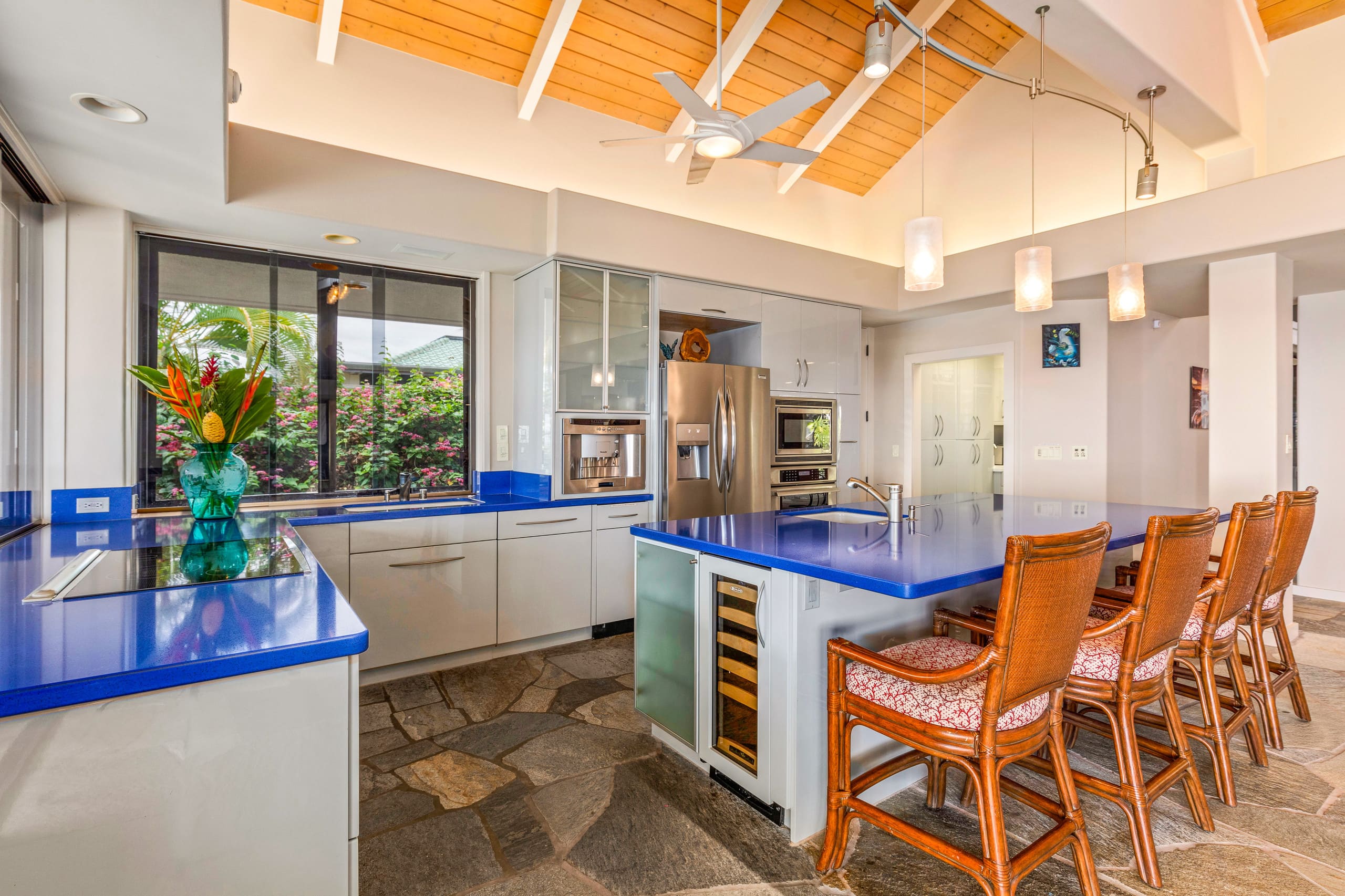 Home in Kailua-Kona · ★4.66 · 4 bedrooms · 5 beds · 3.5 baths - Image 22