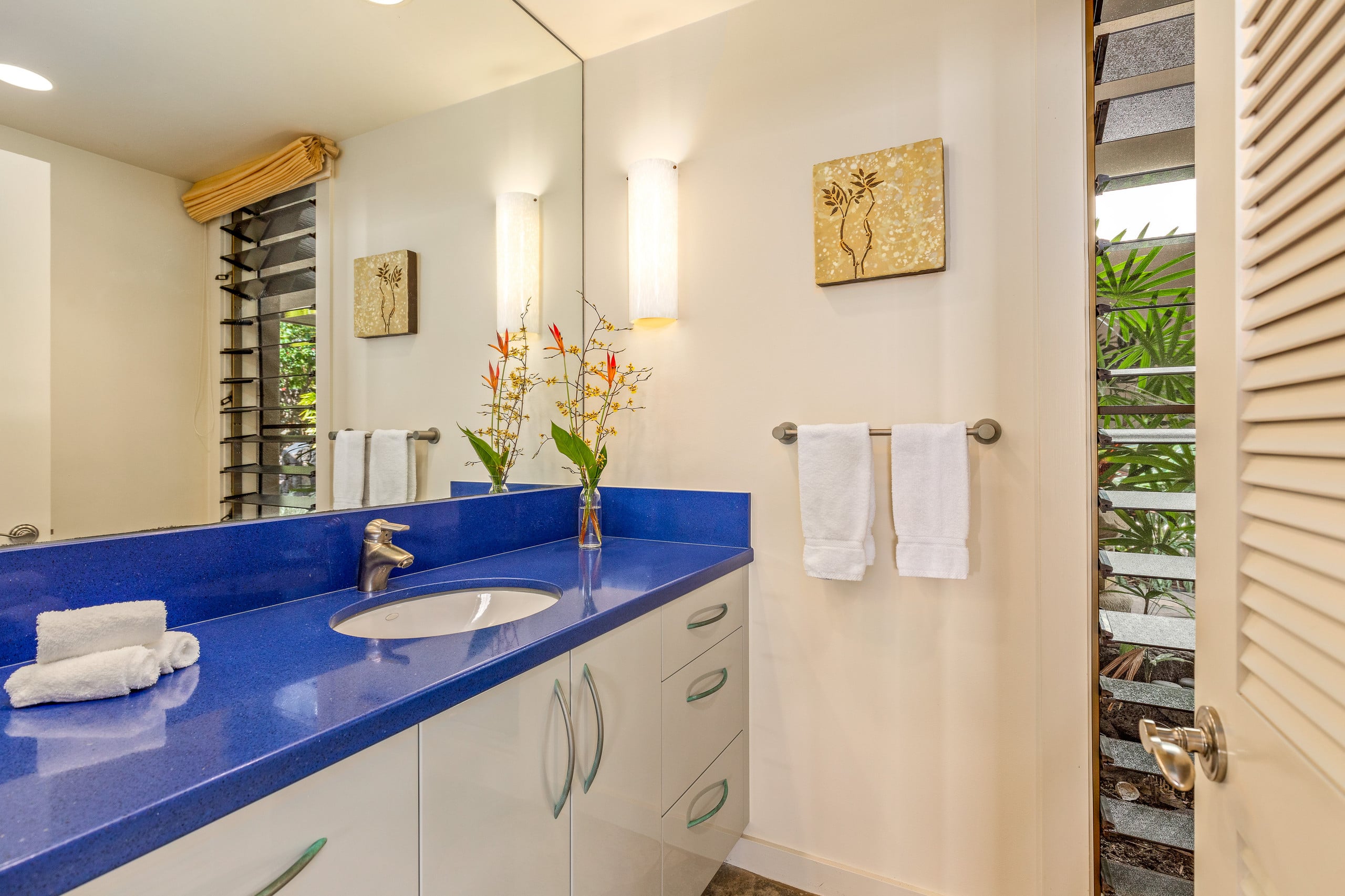 Home in Kailua-Kona · ★4.66 · 4 bedrooms · 5 beds · 3.5 baths - Image 28