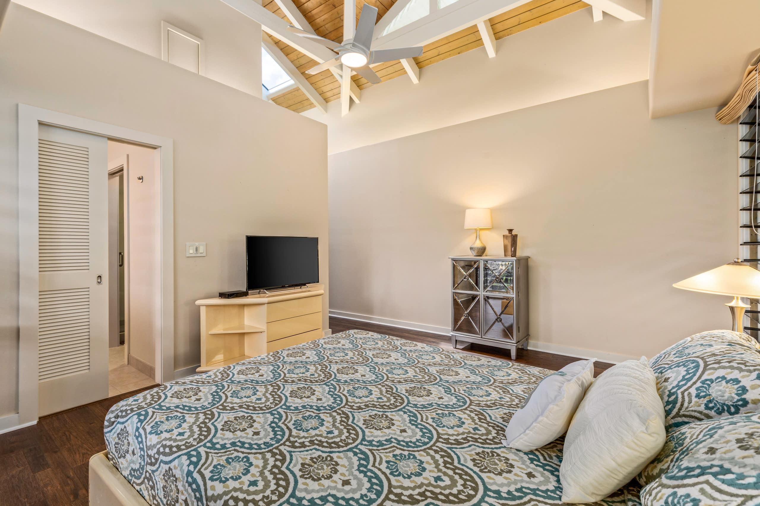 Home in Kailua-Kona · ★4.66 · 4 bedrooms · 5 beds · 3.5 baths - Image 33