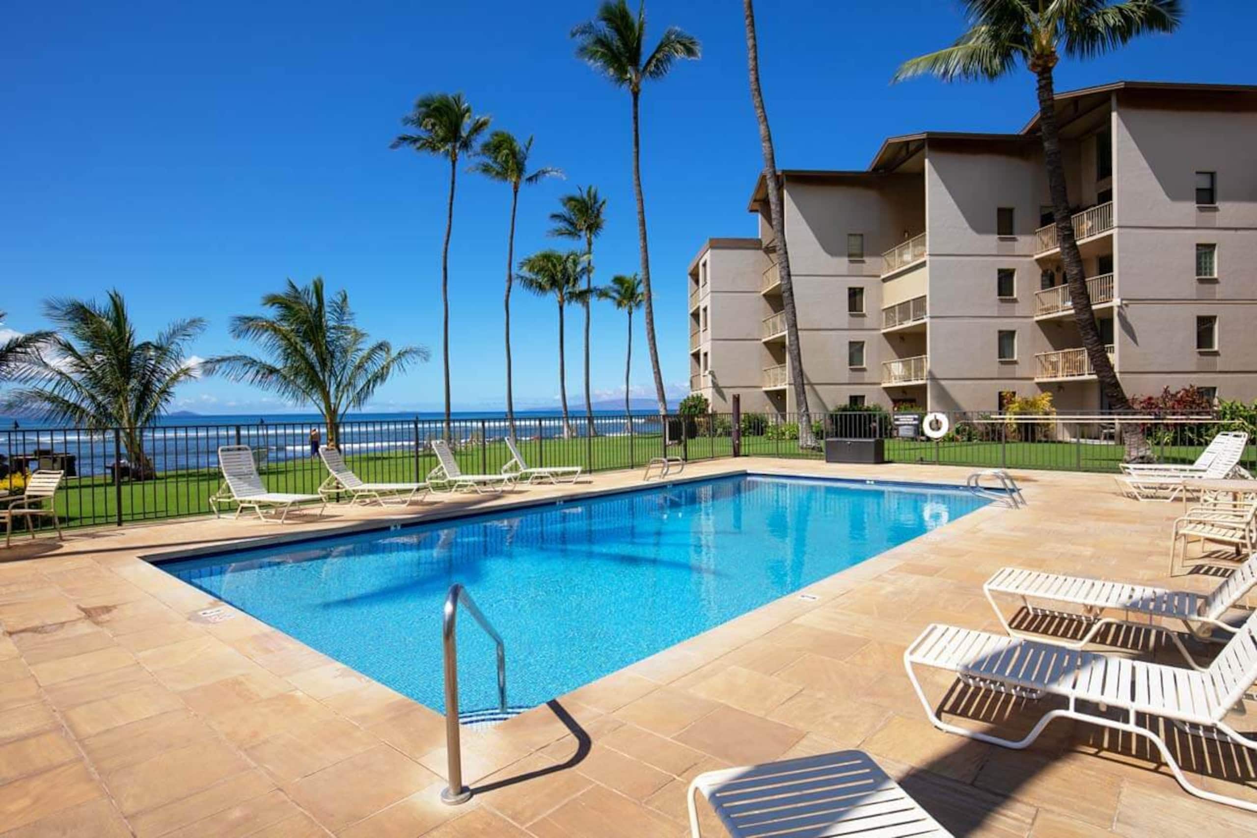Condo in Wailuku · ★4.85 · 1 bedroom · 2 beds · 1 bath - Image 44