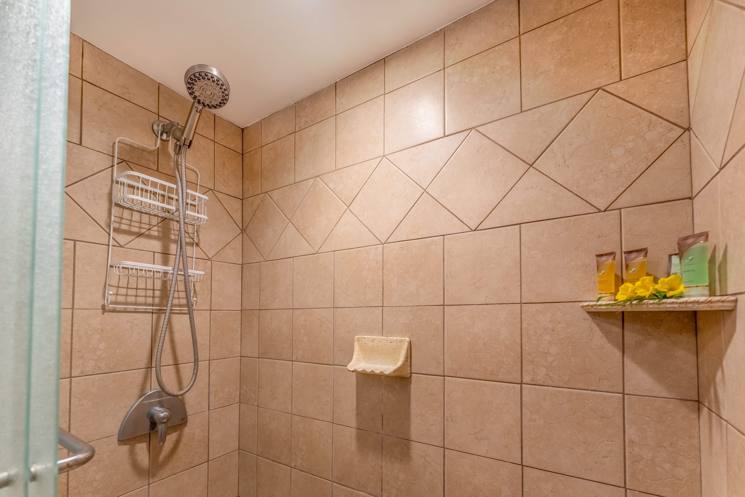 Condo in Wailuku · ★4.85 · 1 bedroom · 2 beds · 1 bath - Image 33
