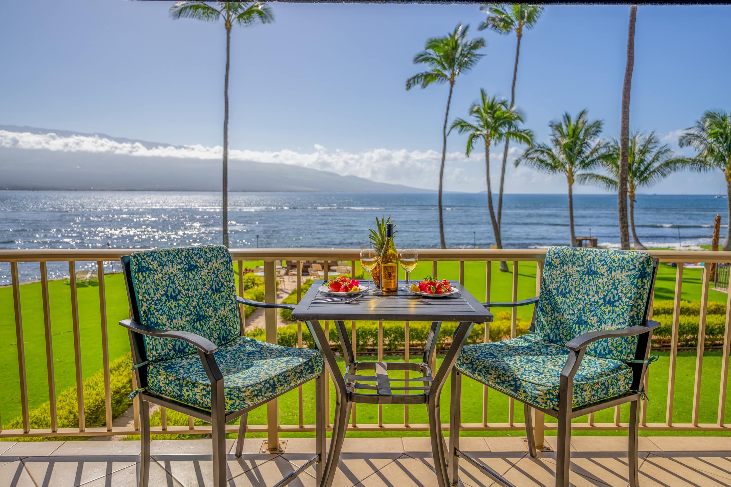 Condo in Wailuku · ★4.85 · 1 bedroom · 2 beds · 1 bath - Image 3