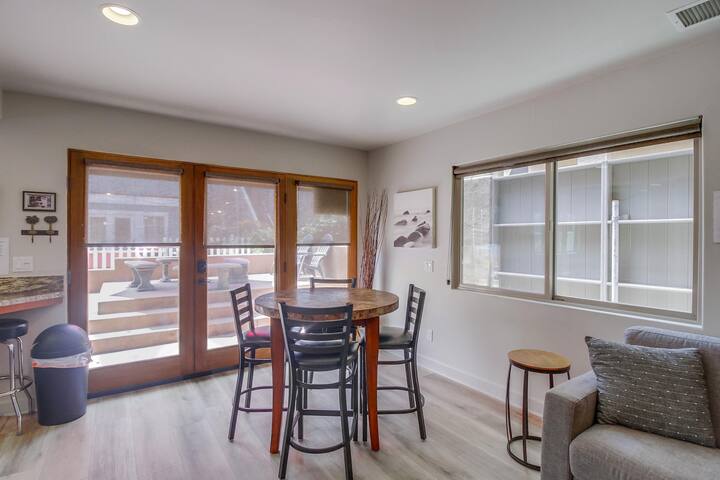 Isthmus Vacation Multi-Family Home, Rooftop deck! gallery image 4