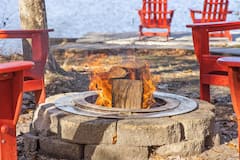 Cozy+Cabin+Hidden+Away+on+a+Lake%21