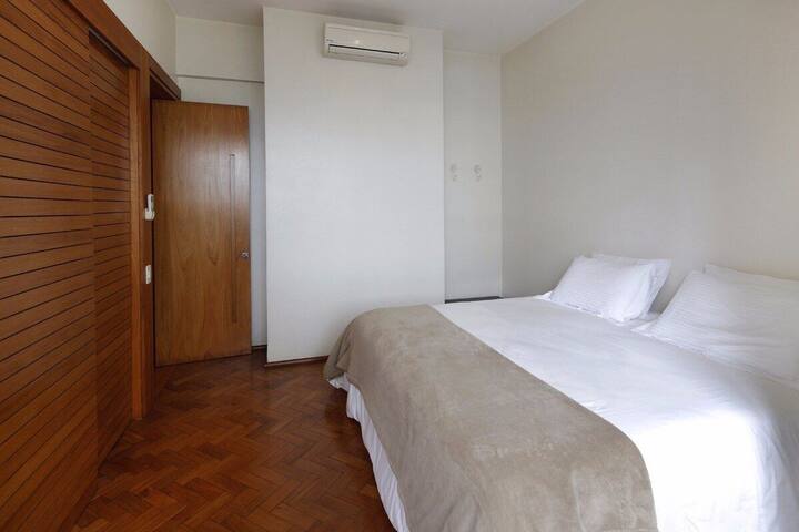 Riou008 Ipanema luxury 3 bdr beach block gallery image 5