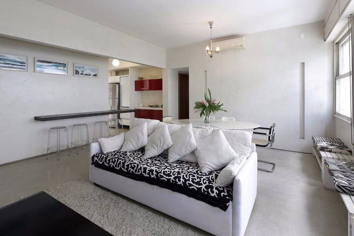 Riou008 Ipanema luxury 3 bdr beach block gallery image 3