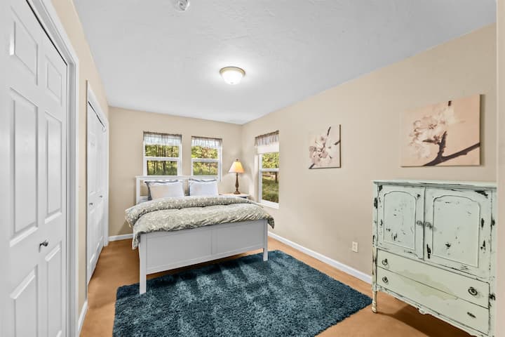 Charming Country Cottage - Nevada City, CA