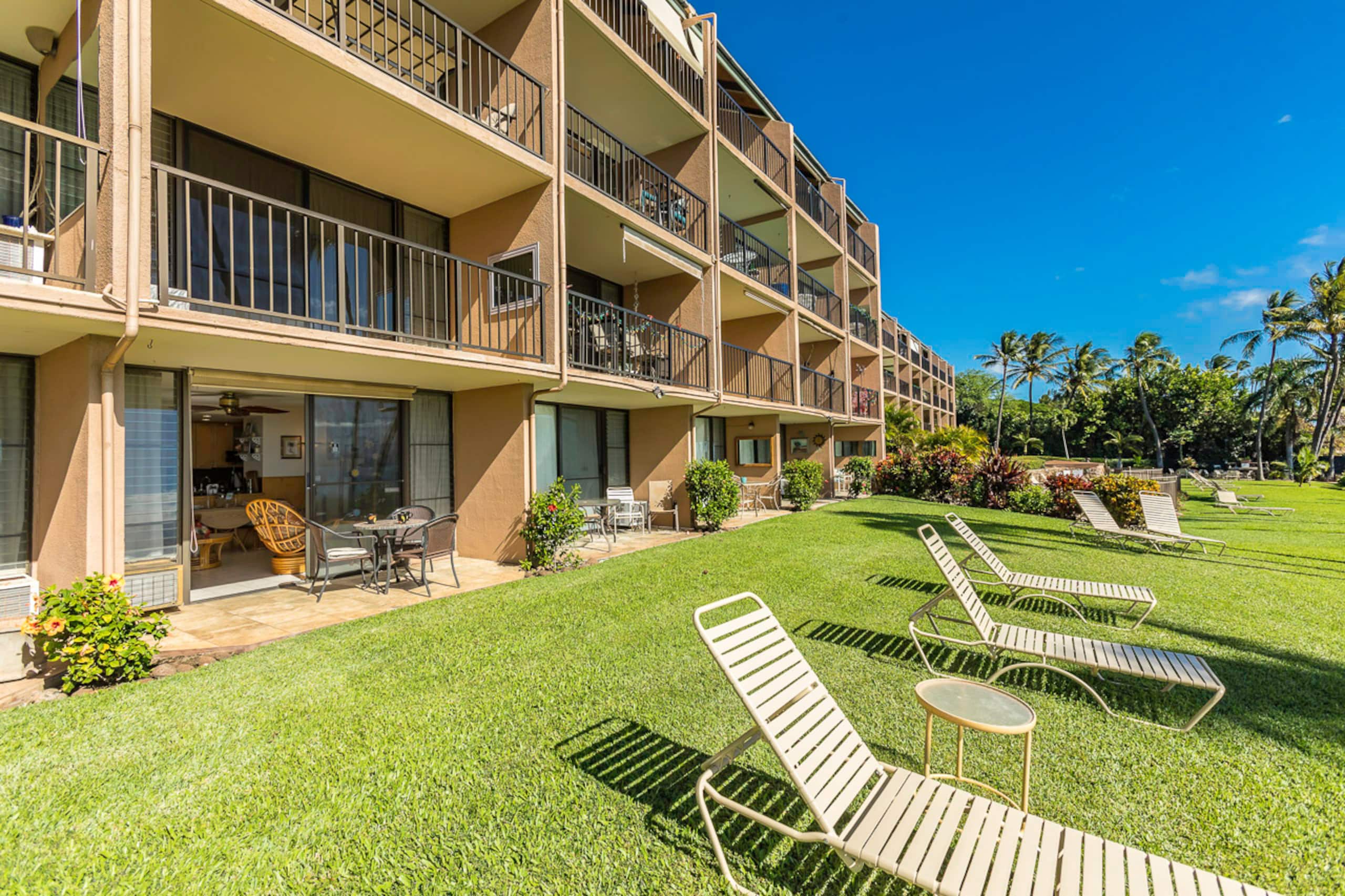 Condo in Wailuku · ★4.41 · 2 bedrooms · 2 beds · 2 shared baths - Image 52