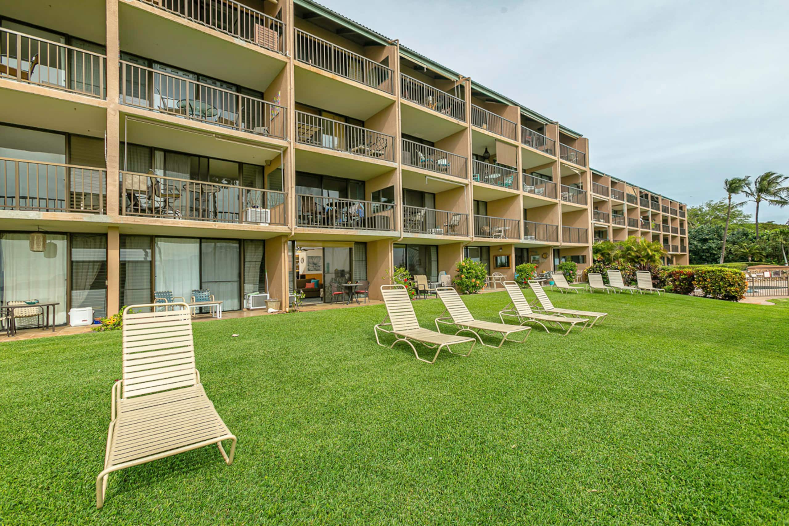 Condo in Wailuku · ★4.41 · 2 bedrooms · 2 beds · 2 shared baths - Image 33