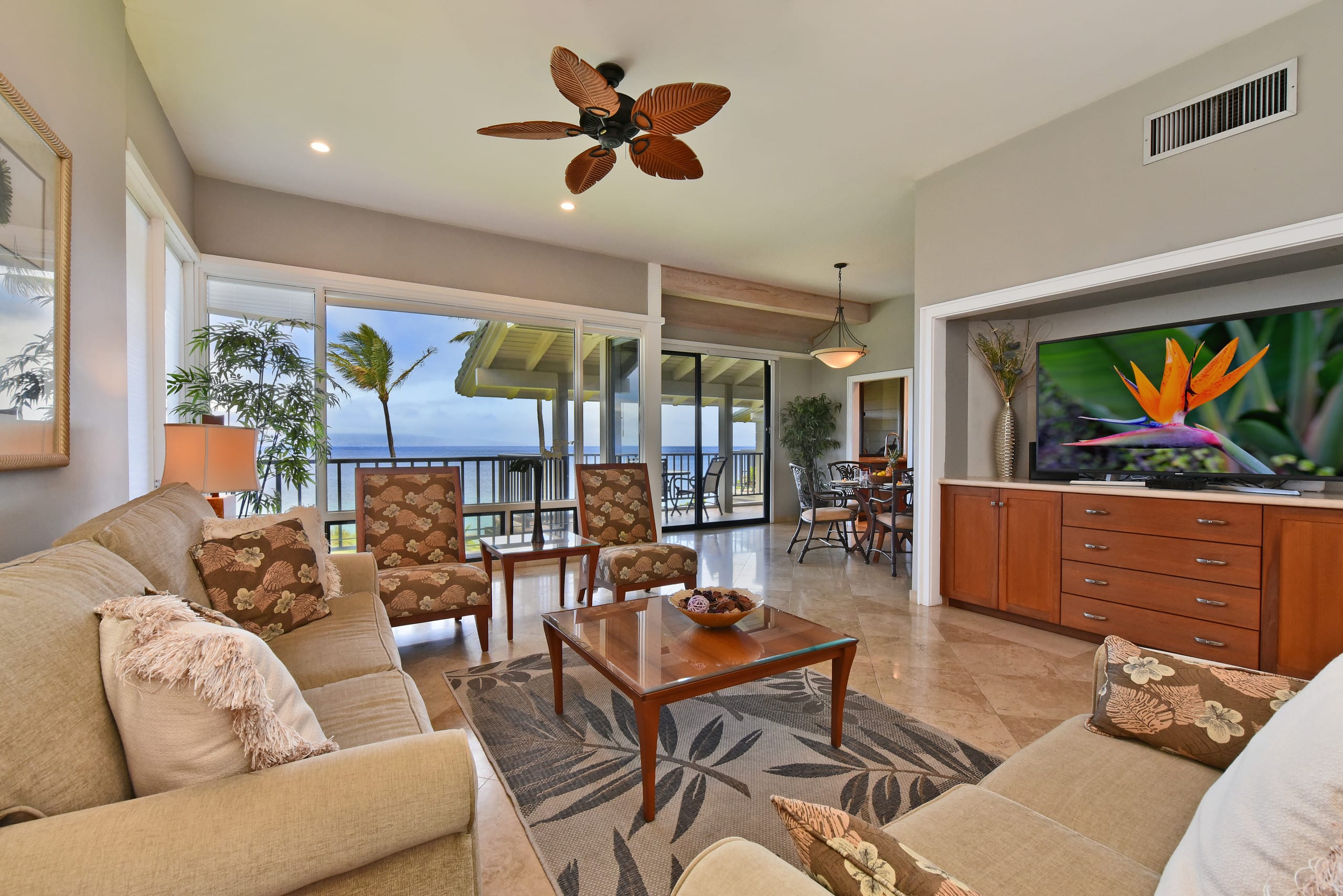 Condo in Lahaina · ★4.71 · 1 bedroom · 2 beds · 1 bath - Image 2
