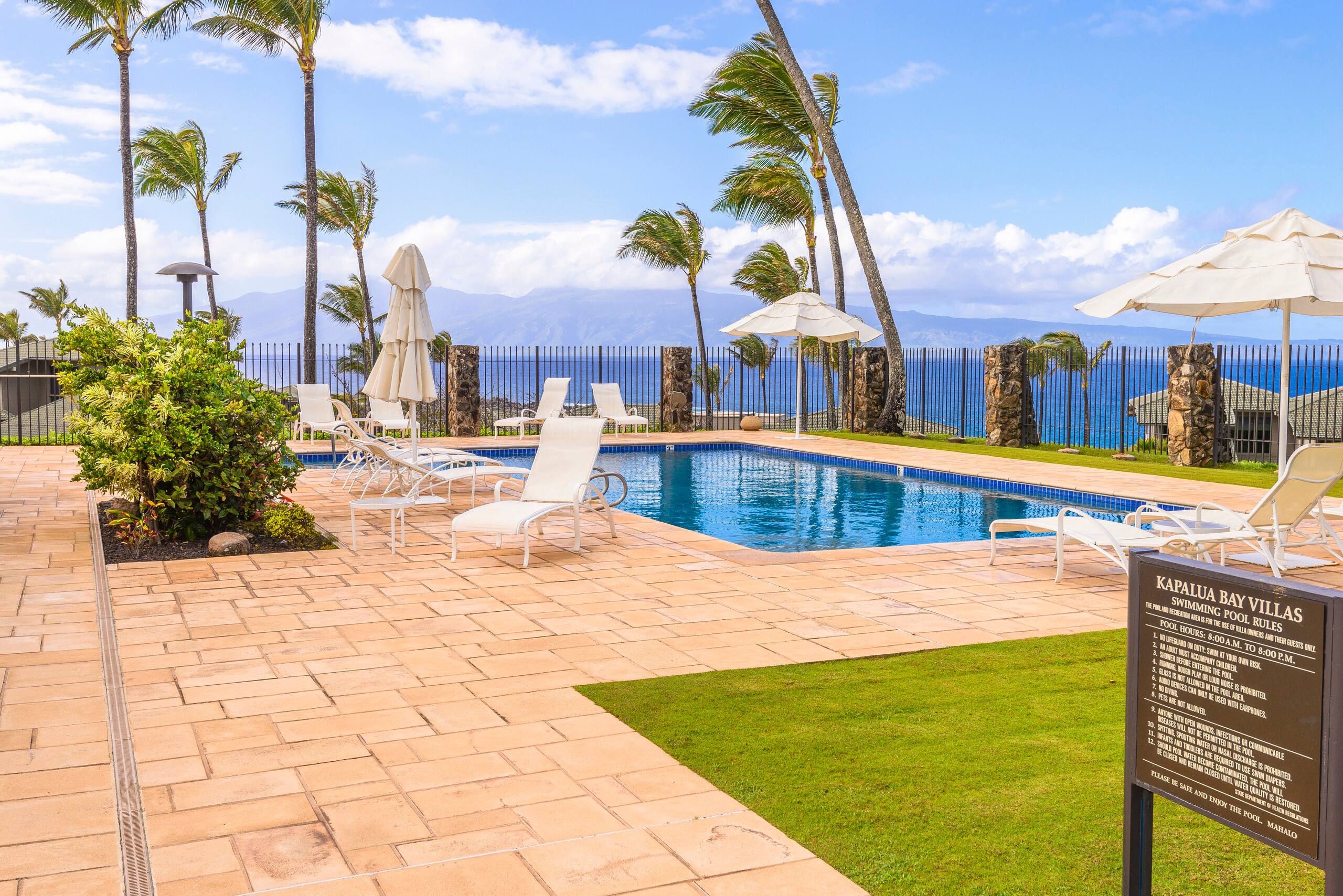 Condo in Lahaina · ★4.71 · 1 bedroom · 2 beds · 1 bath - Image 21